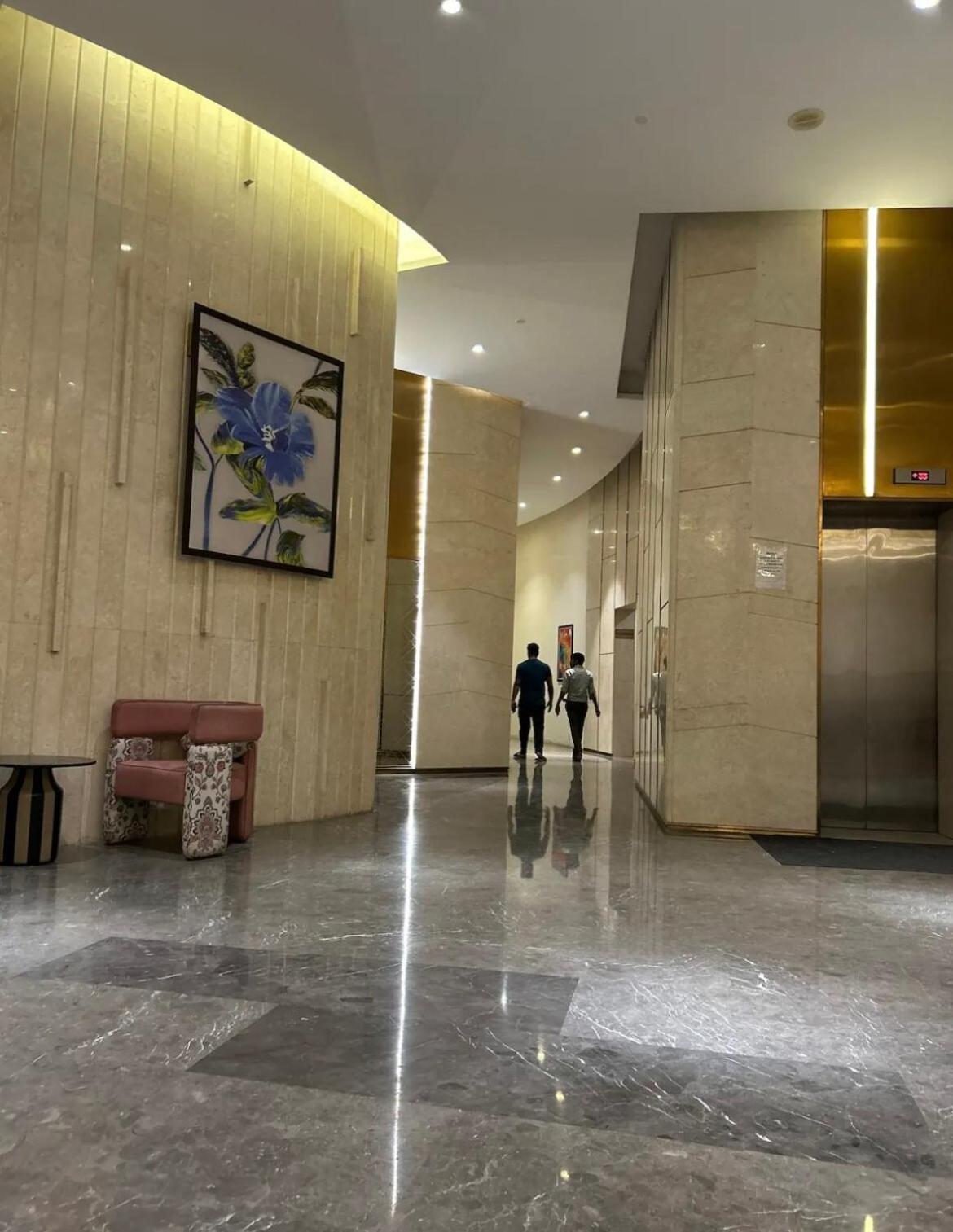 Cityscape Lofts In Noida Apartment *