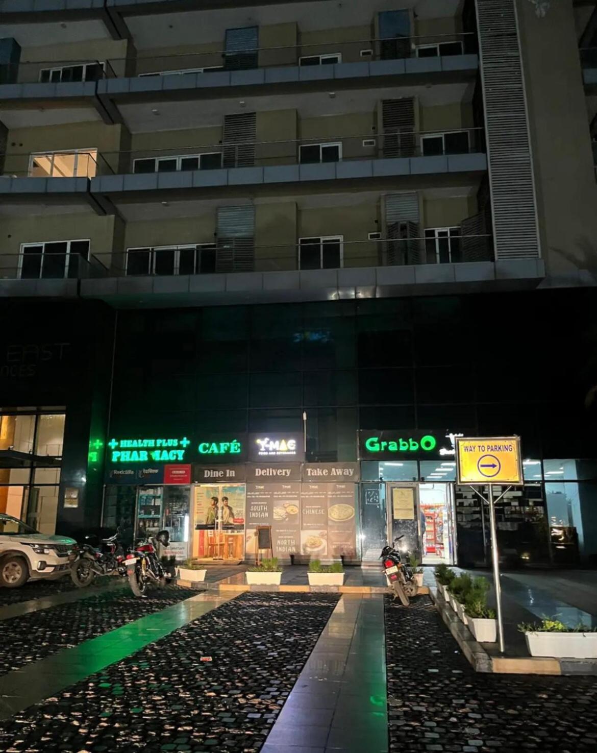 Apartment Cityscape Lofts In Noida New Delhi